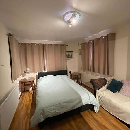 Spacious Bungalow In London, Near Central London, The Excel Centre And The O2, Ideal For Families Luaran gambar