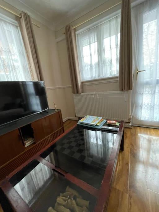 Spacious Bungalow In London, Near Central London, The Excel Centre And The O2, Ideal For Families Luaran gambar