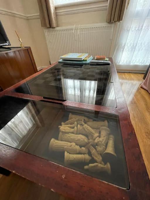 Spacious Bungalow In London, Near Central London, The Excel Centre And The O2, Ideal For Families Luaran gambar