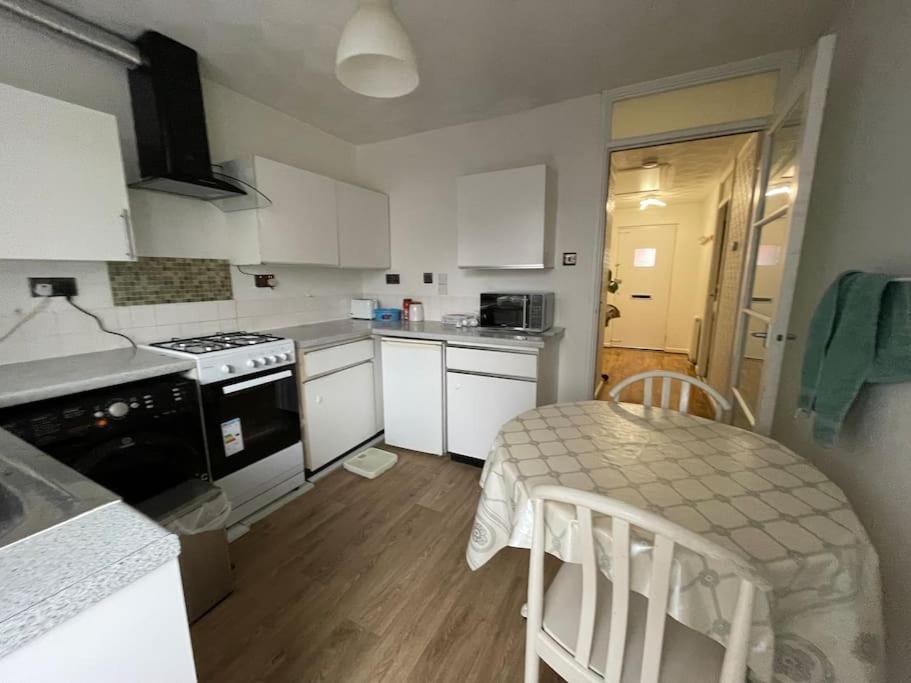 Spacious Bungalow In London, Near Central London, The Excel Centre And The O2, Ideal For Families Luaran gambar
